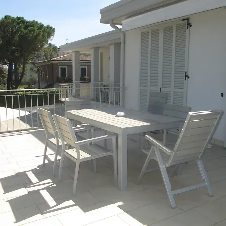 Apartamento Gran Fausto Flats